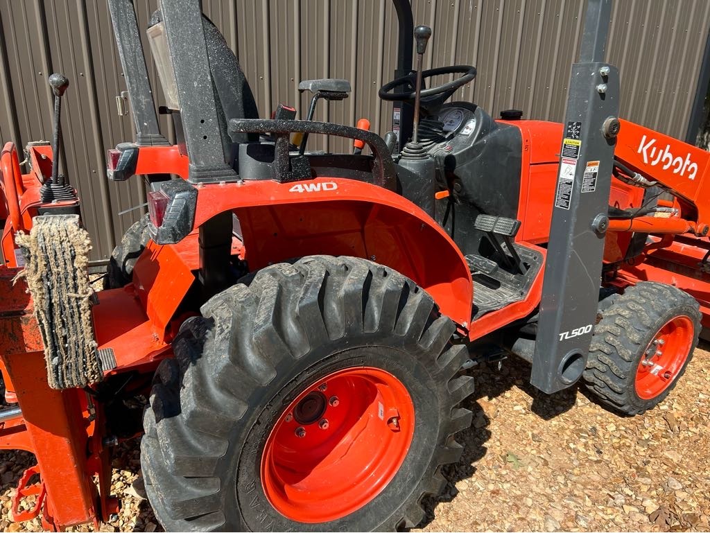 2022 KUBOTA B26 Tractor Loader Backhoe