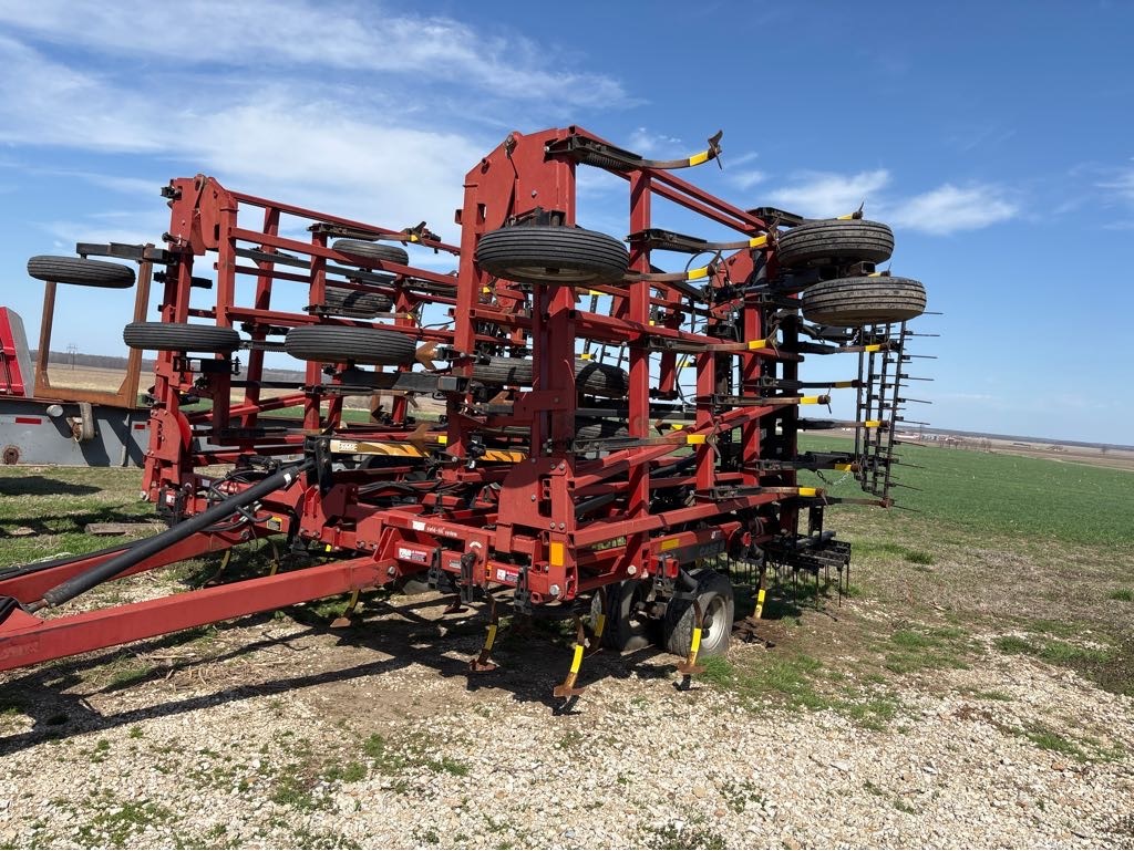 2009 Case IH Tigermate II Tillage Field Cultivator