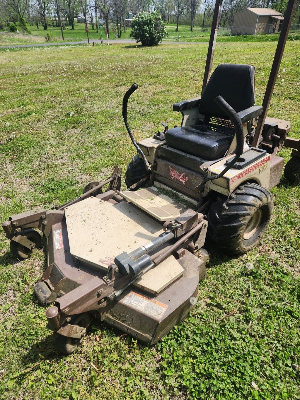 0000 Grasshopper 620 Lawn Mower