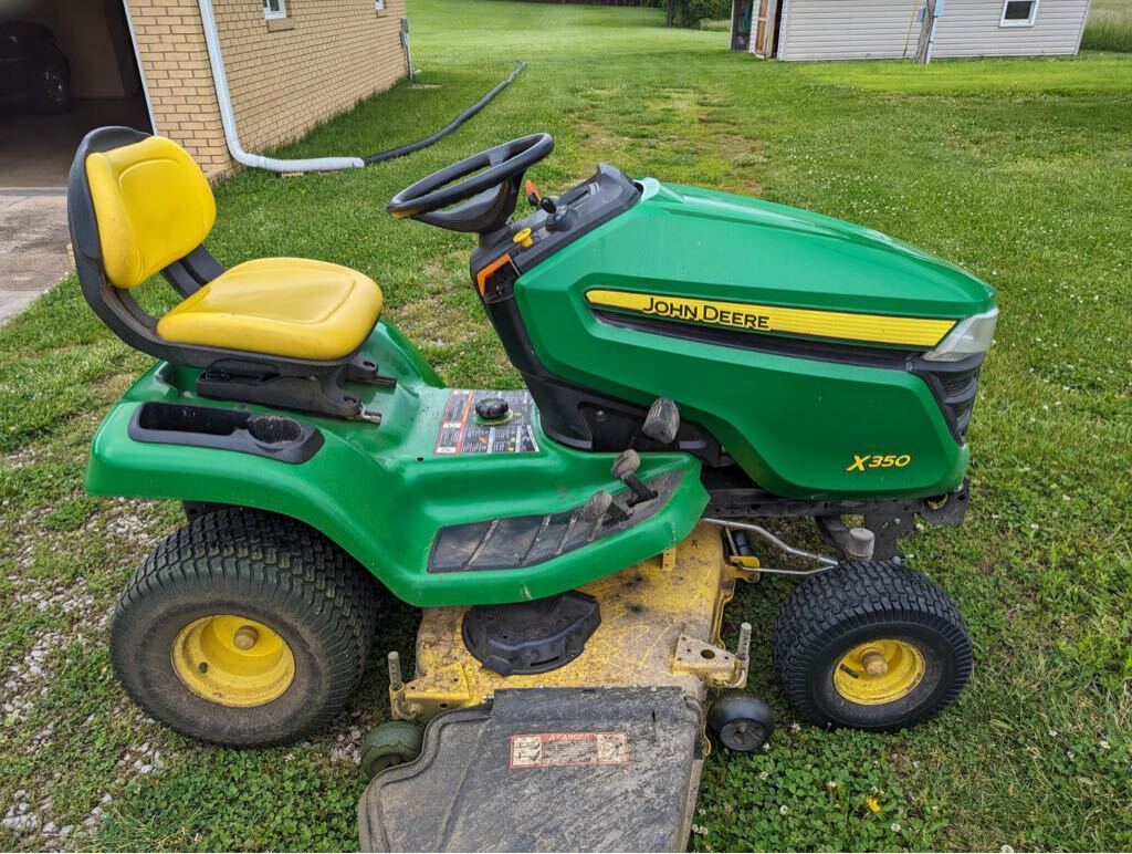 2019 John Deere X350 Lawn Mower