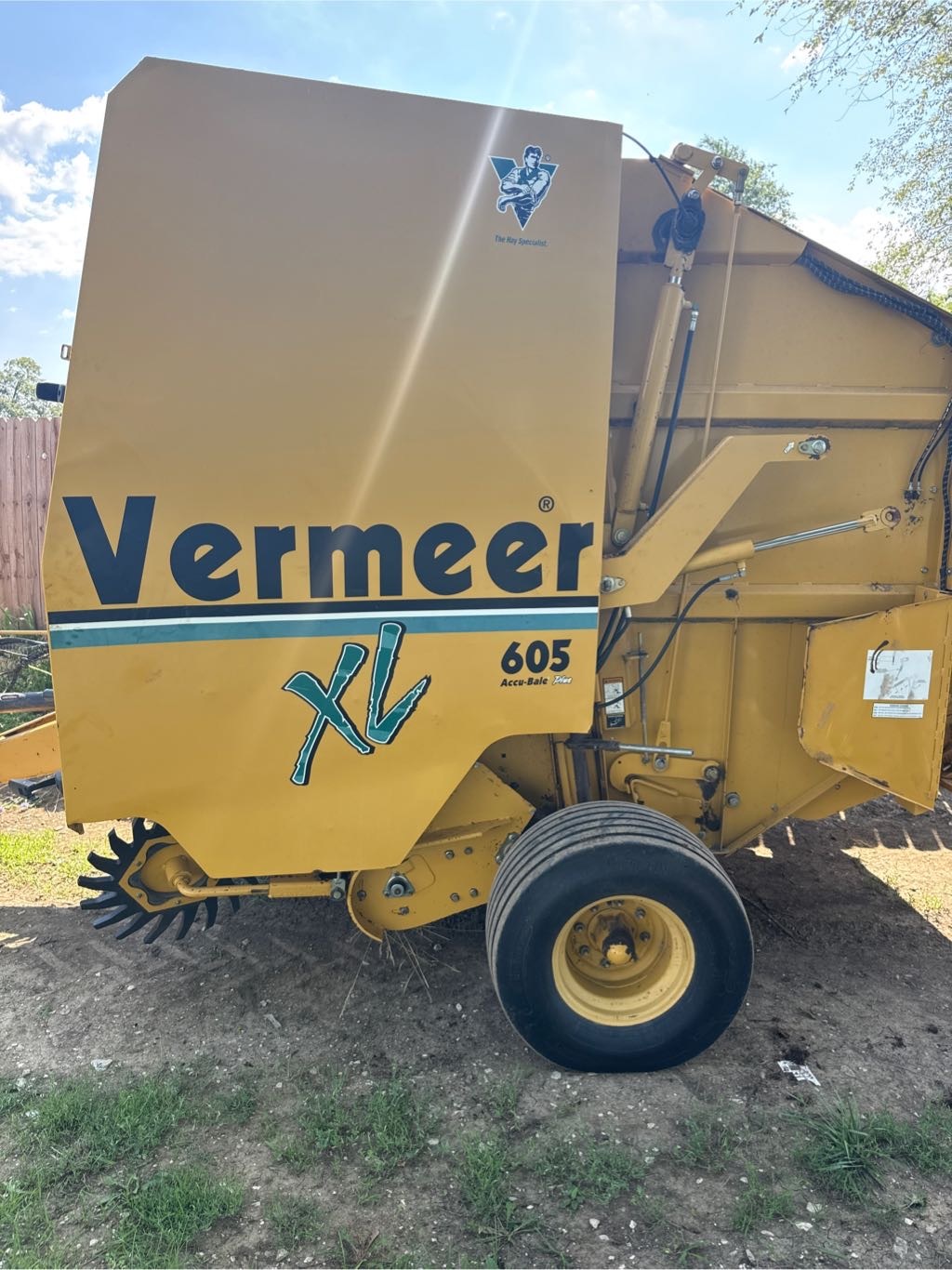0000 Vermeer 604XL Baler