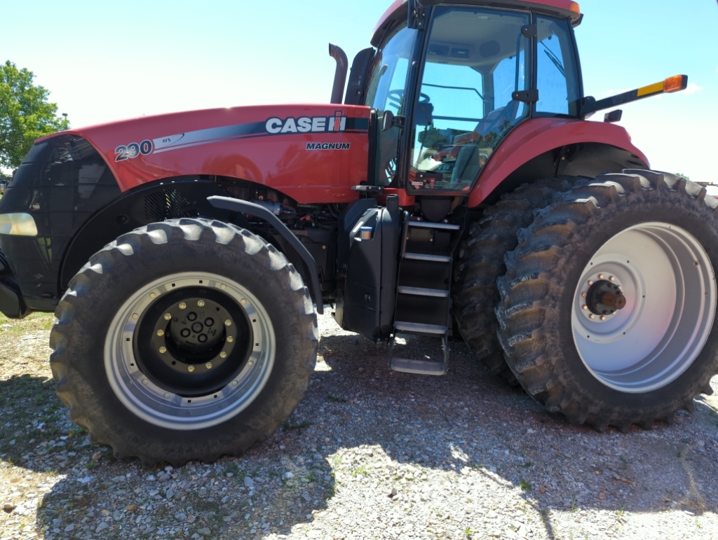 2011 Case IH Magnum 290 Tractor Row Crop