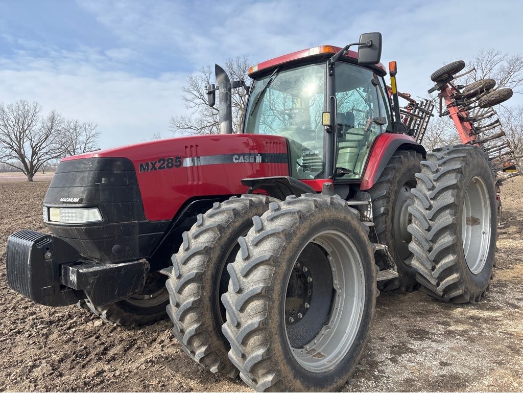 2008 Case IH MX285 Tractor Row Crop