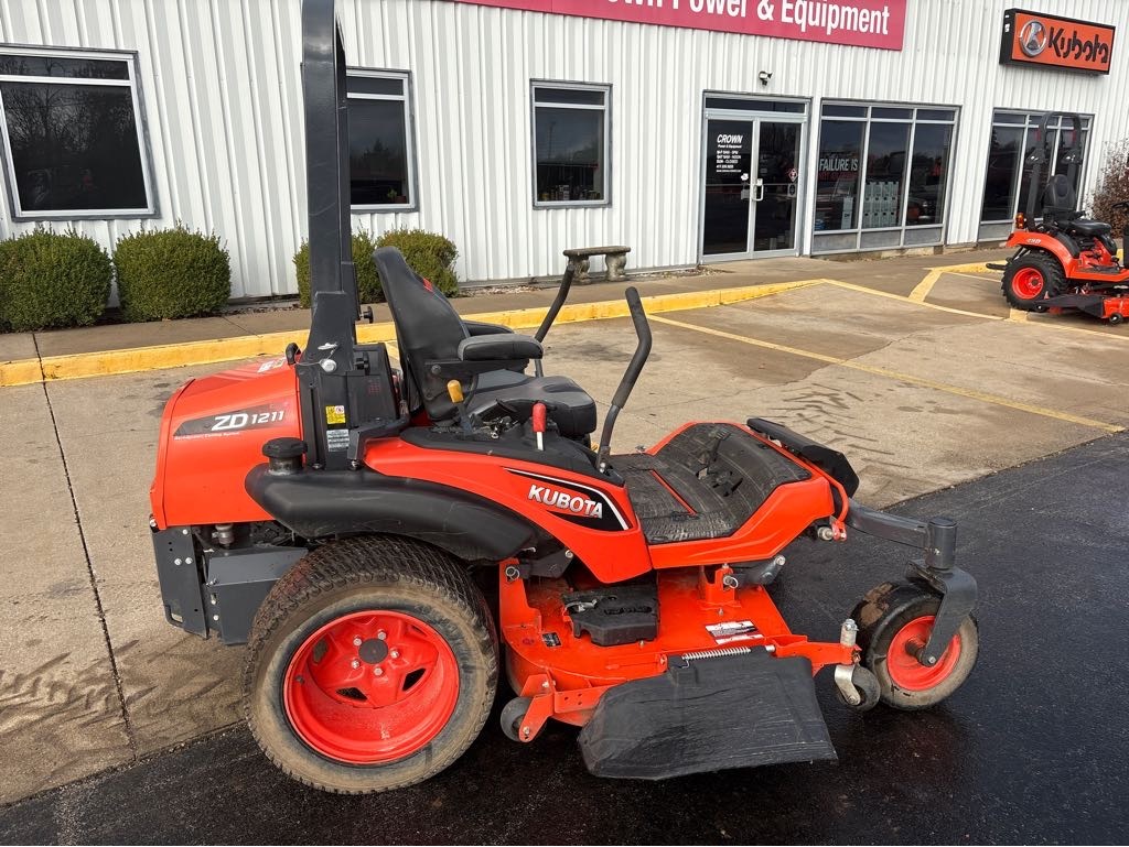 2020 Kubota ZD1211L-72 Lawn Mower