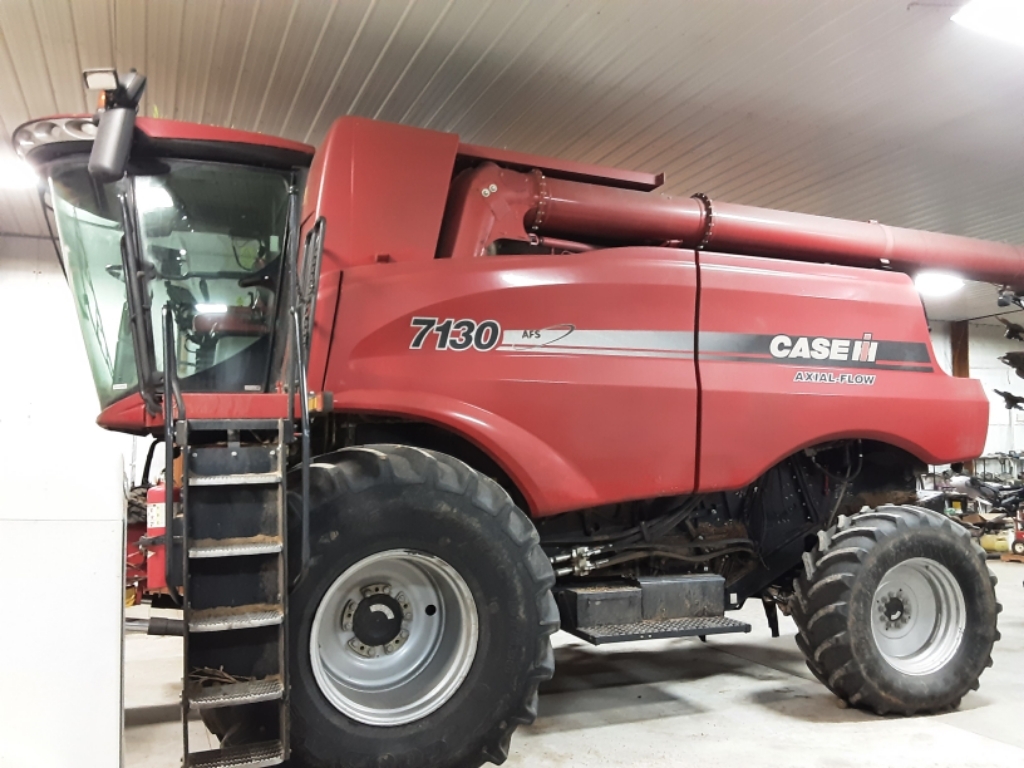 2013 Case IH 7130 Combine