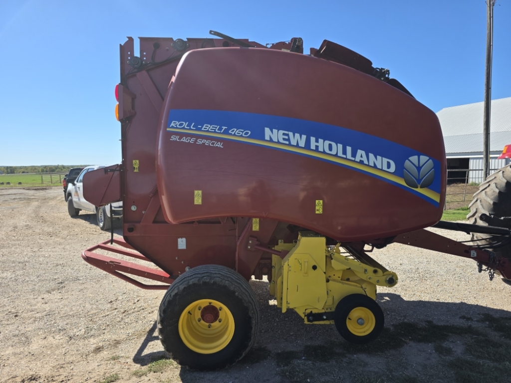 2017 New Holland Rollbelt 460 Baler