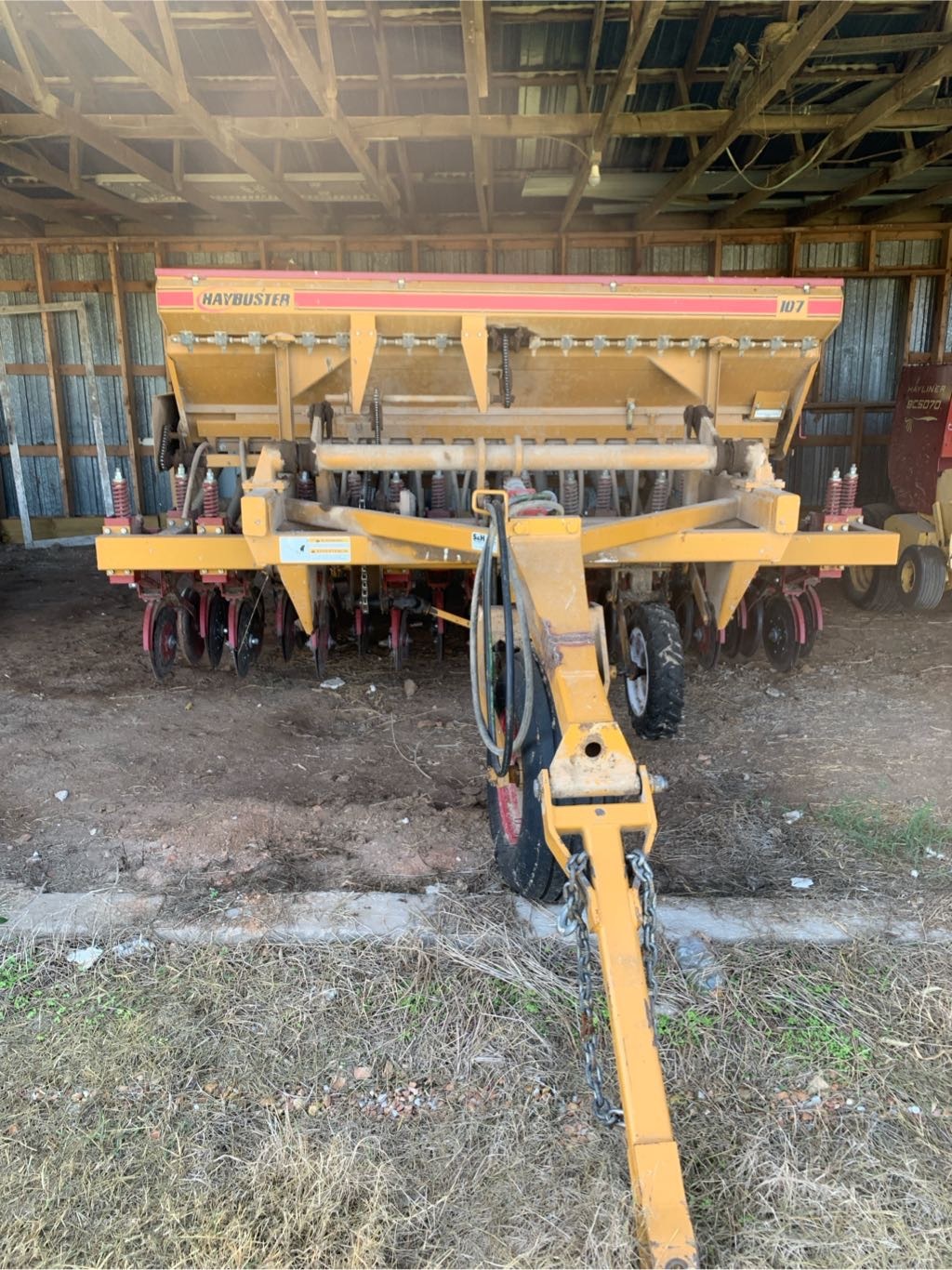 0000 Hay buster 107 Planter