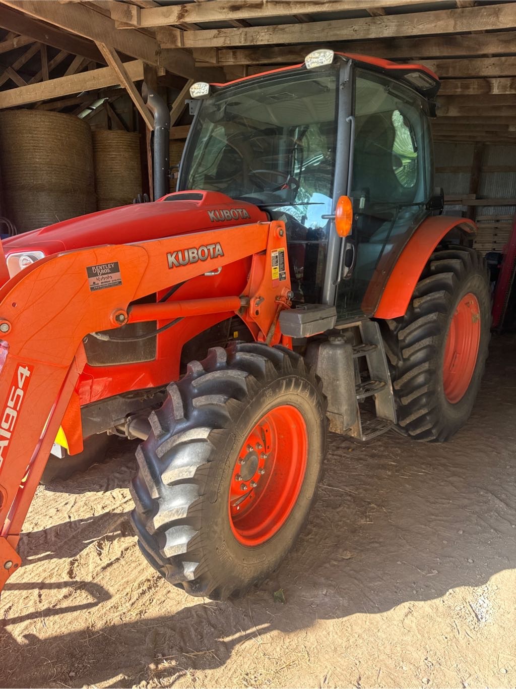 2014 Kubota M100GX Tractor Utility