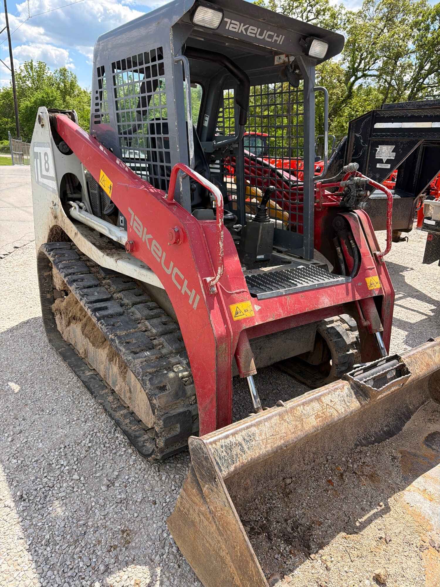 2017 Takeuchi TL8 Compact Track Loader
