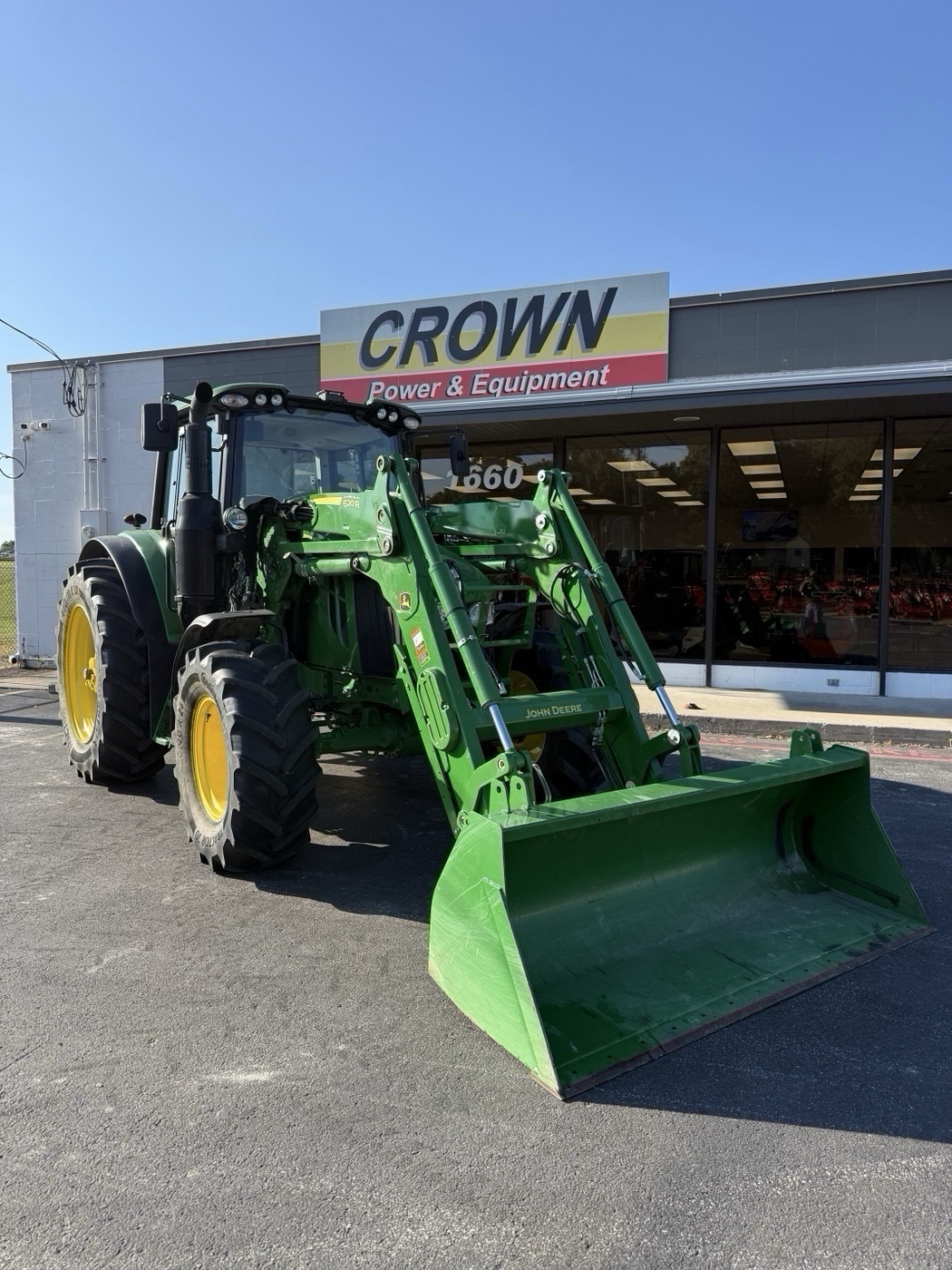 2023 JOHN DEERE 6120M Tractor Row Crop