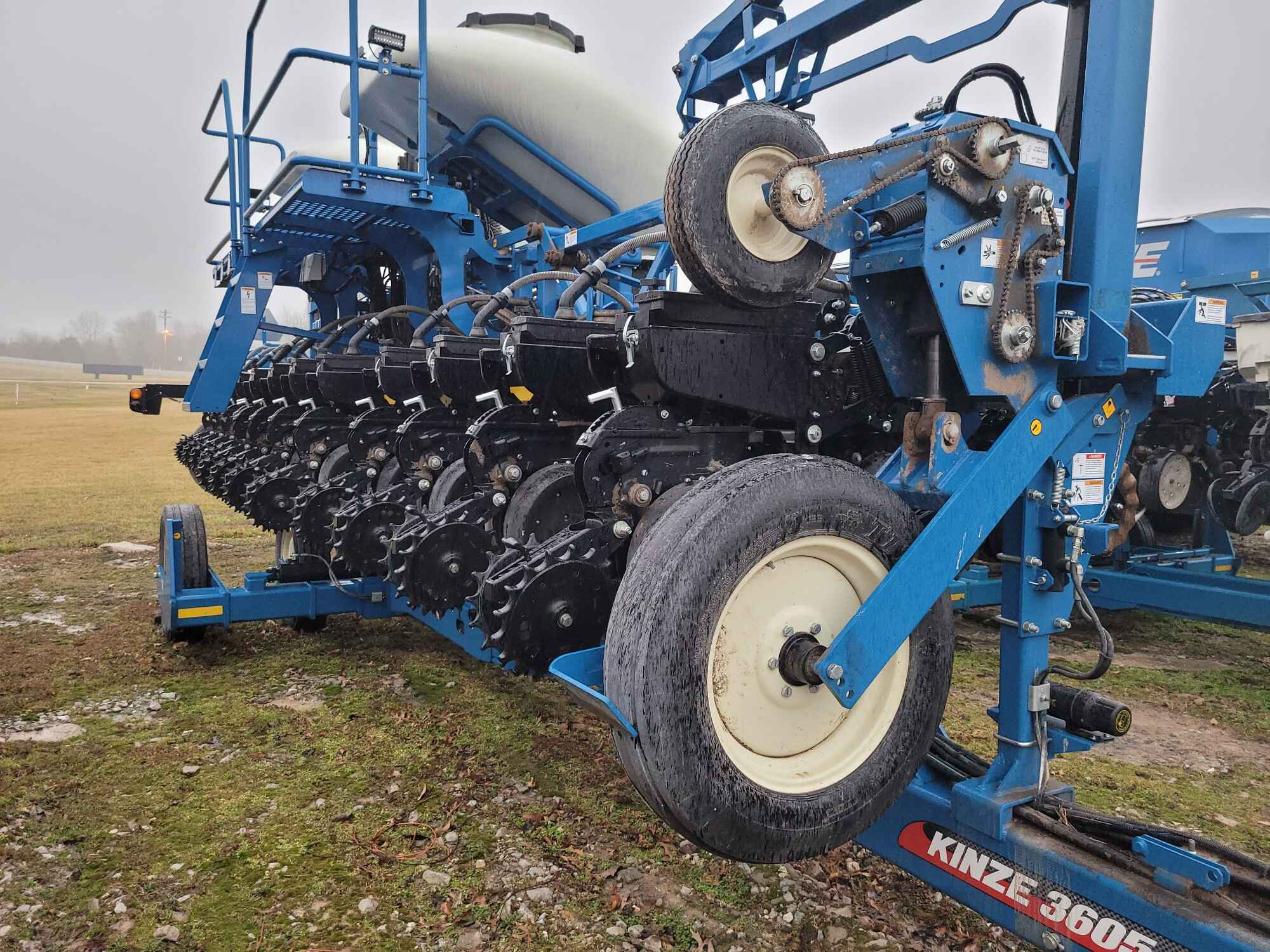 2021 Kinze 3605 Planter