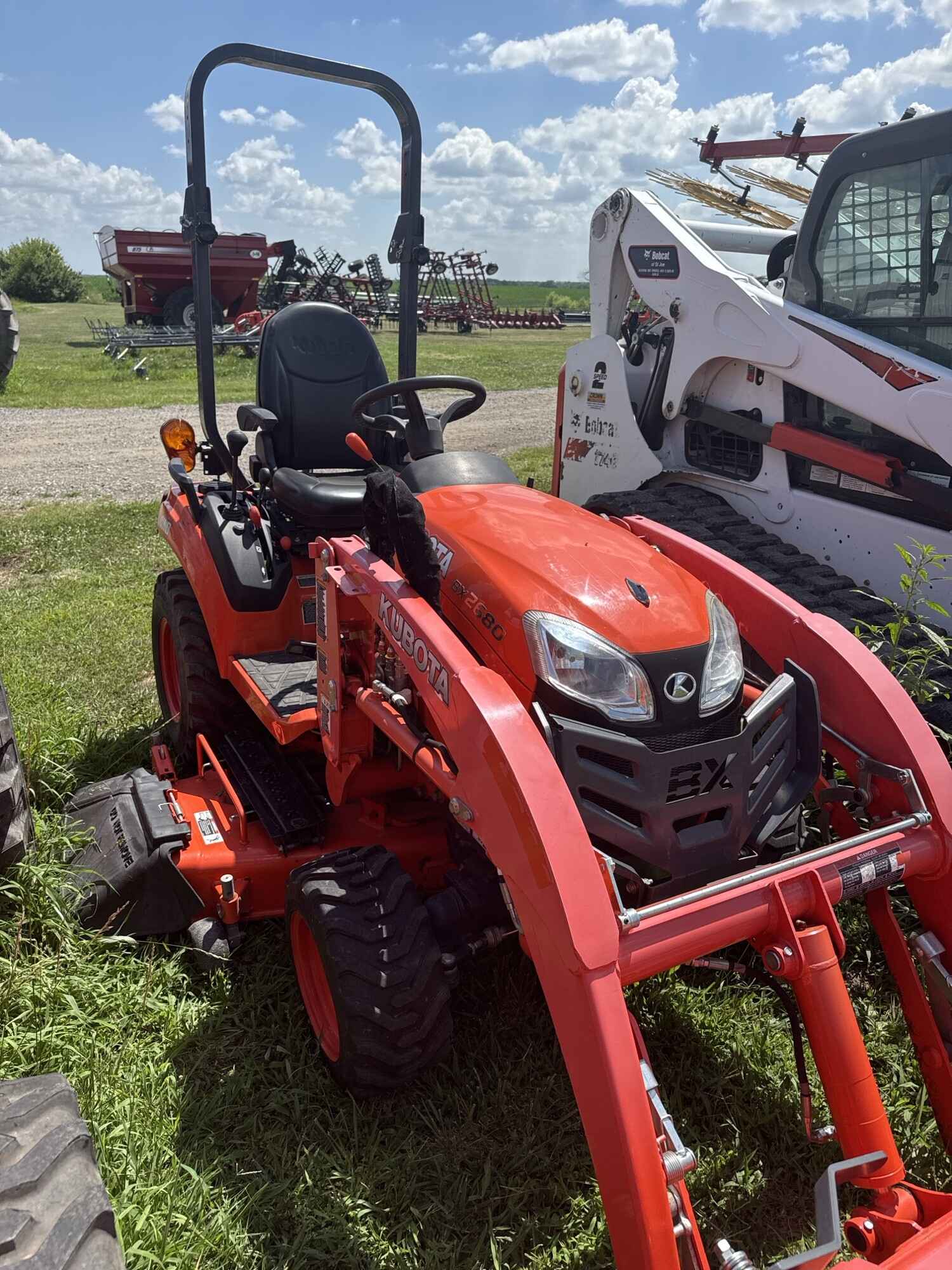 2017 KUB BX2680RV60D Tractor Compact