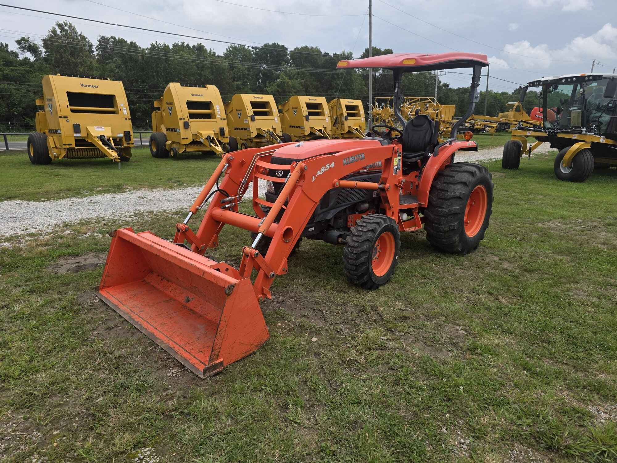 2010 Kubota L5740 Tractor Compact