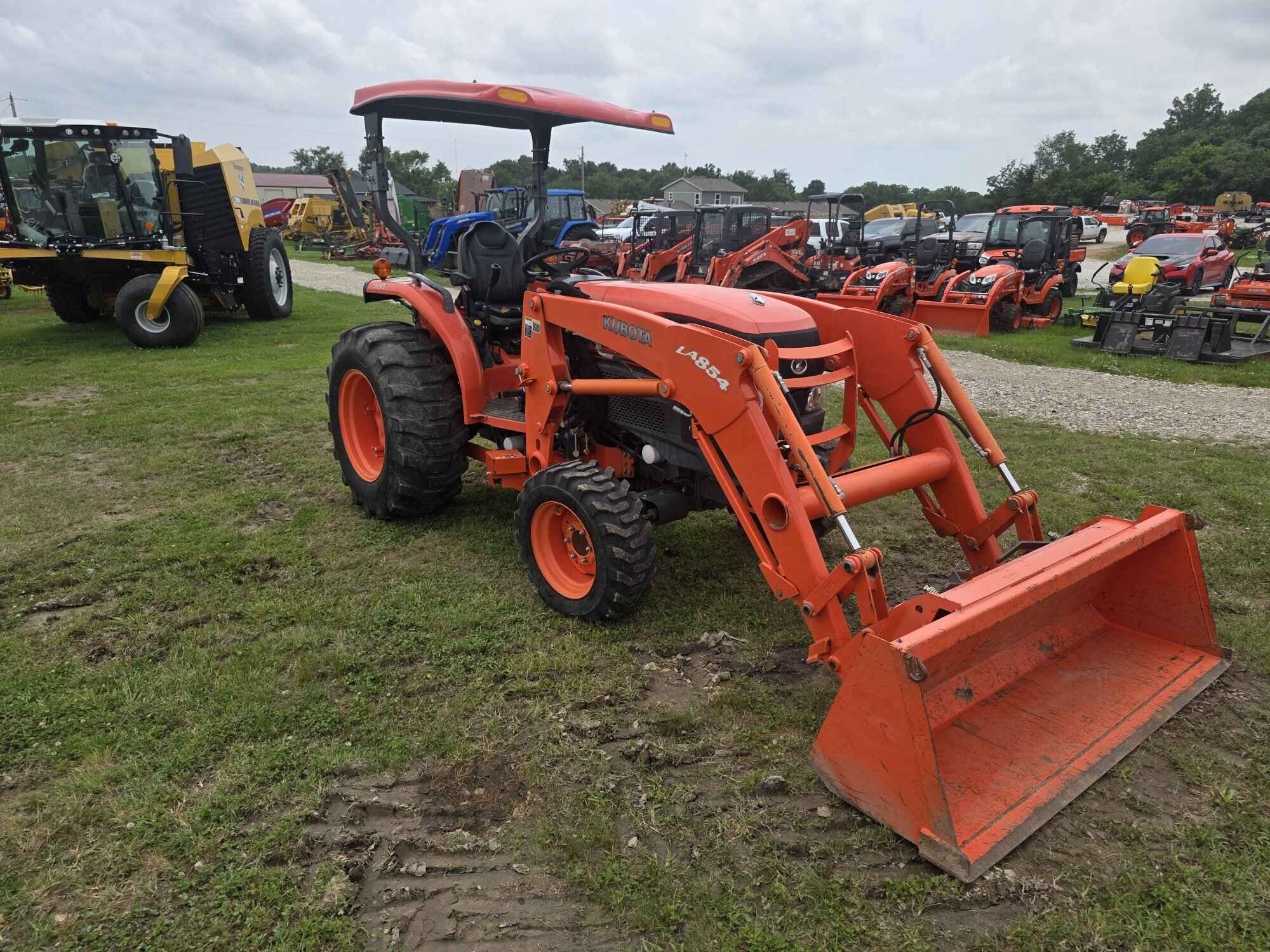 2010 Kubota L5740 Tractor Compact