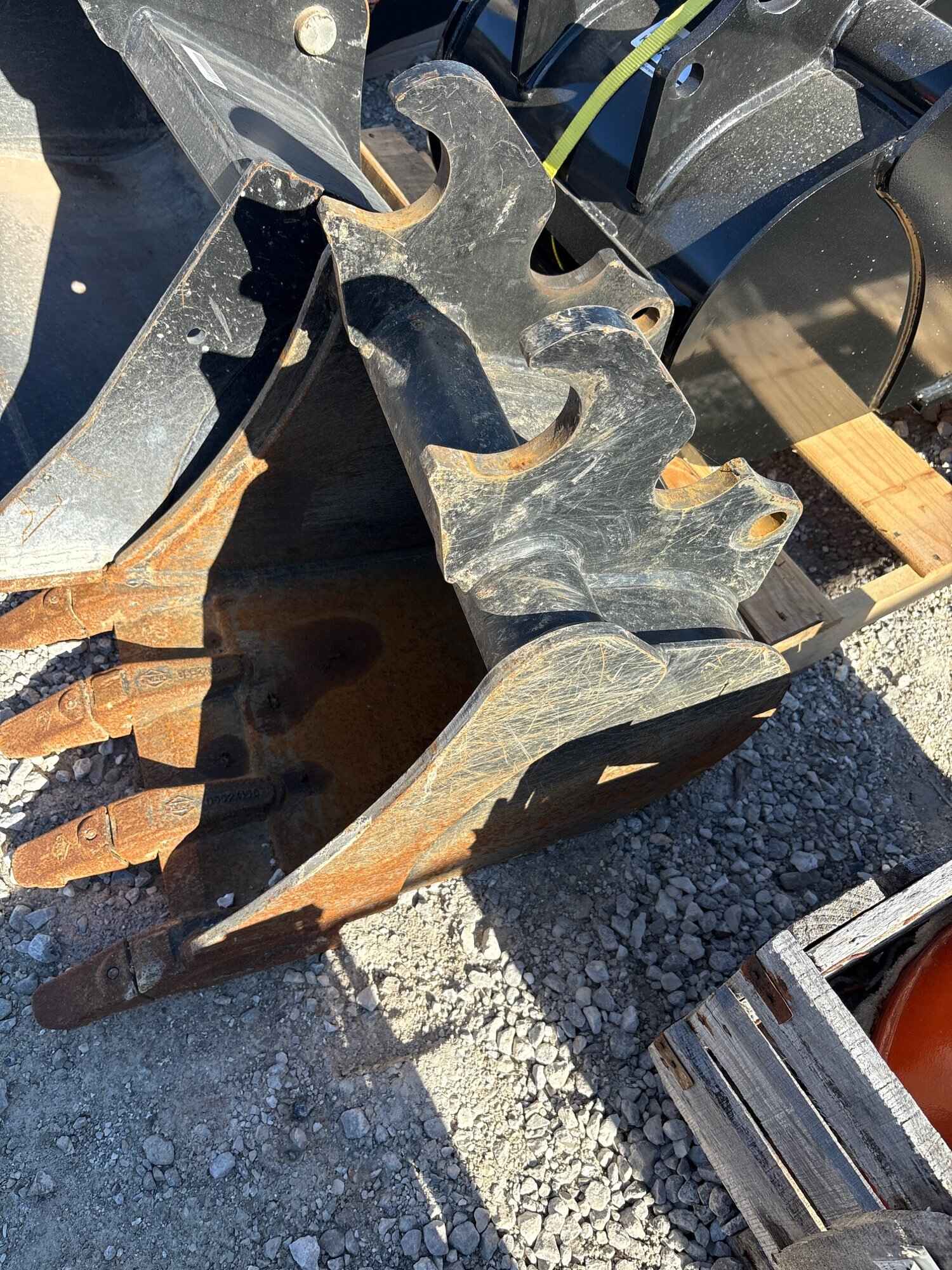 2018 KUB K7874A Bucket