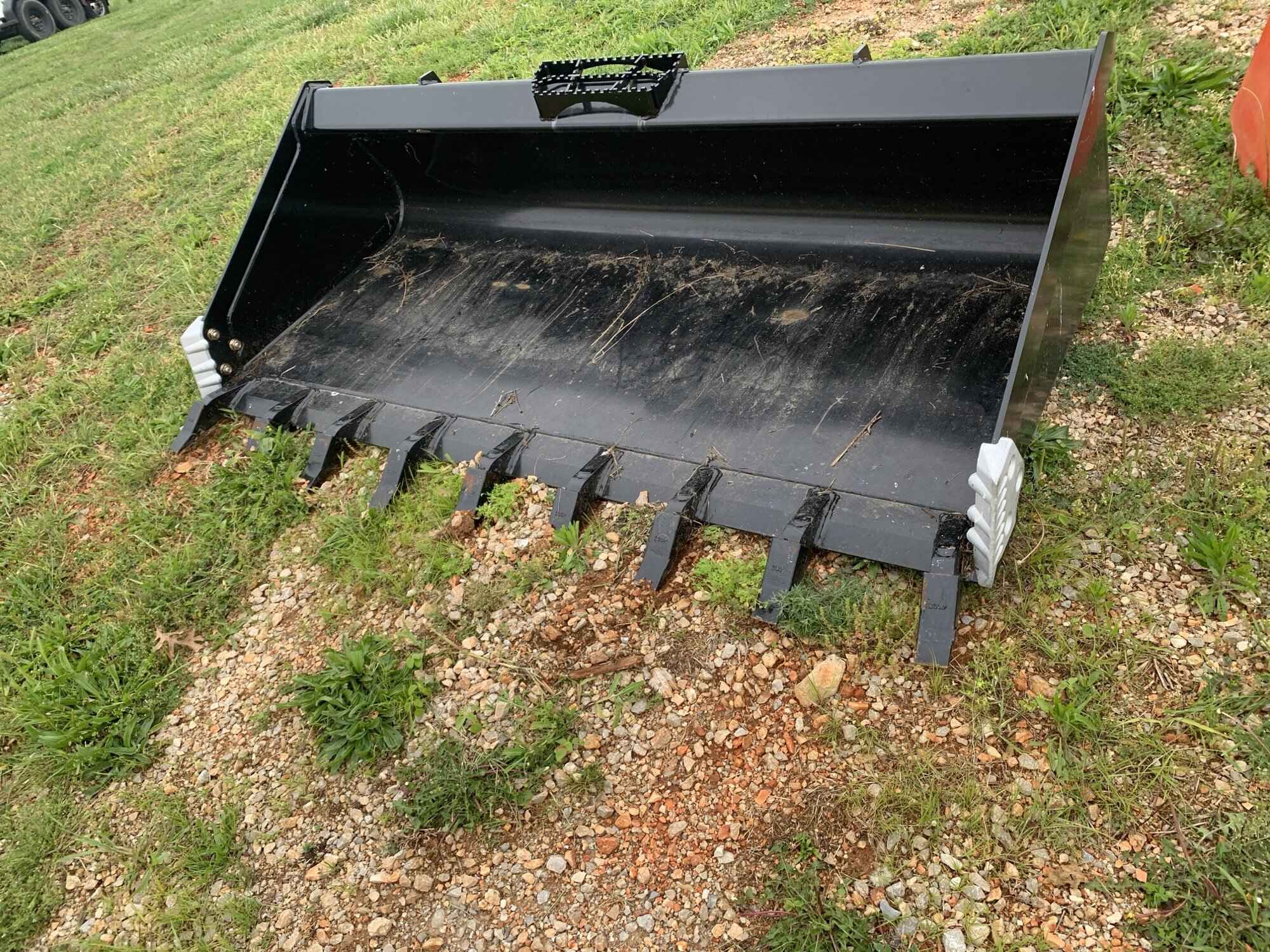 2024 KUB AP-HD80LLT 80” Bucket