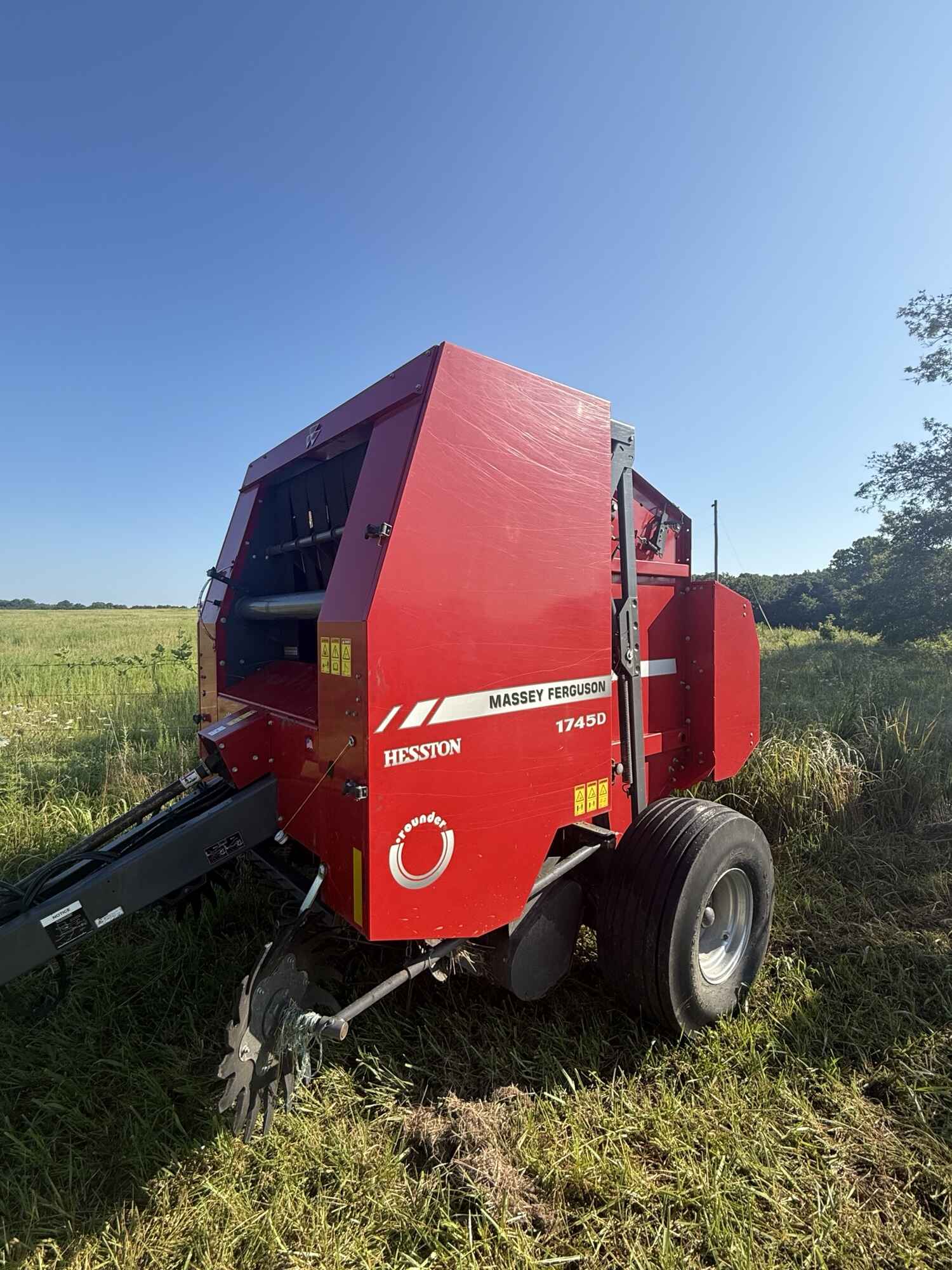 2022 MASSEY FERGUSON 1745 Baler