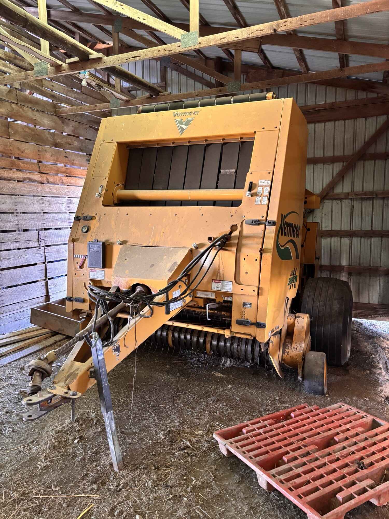 0000 VERMEER 605SM Baler
