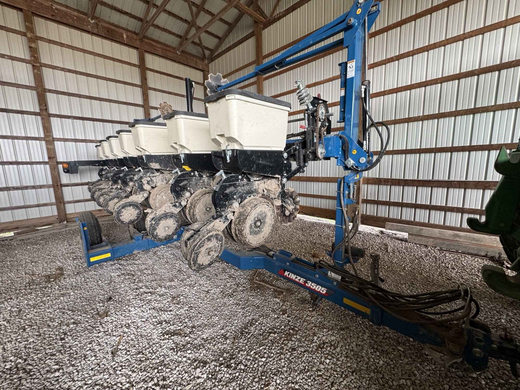 2021 Kinze 3005 Planter