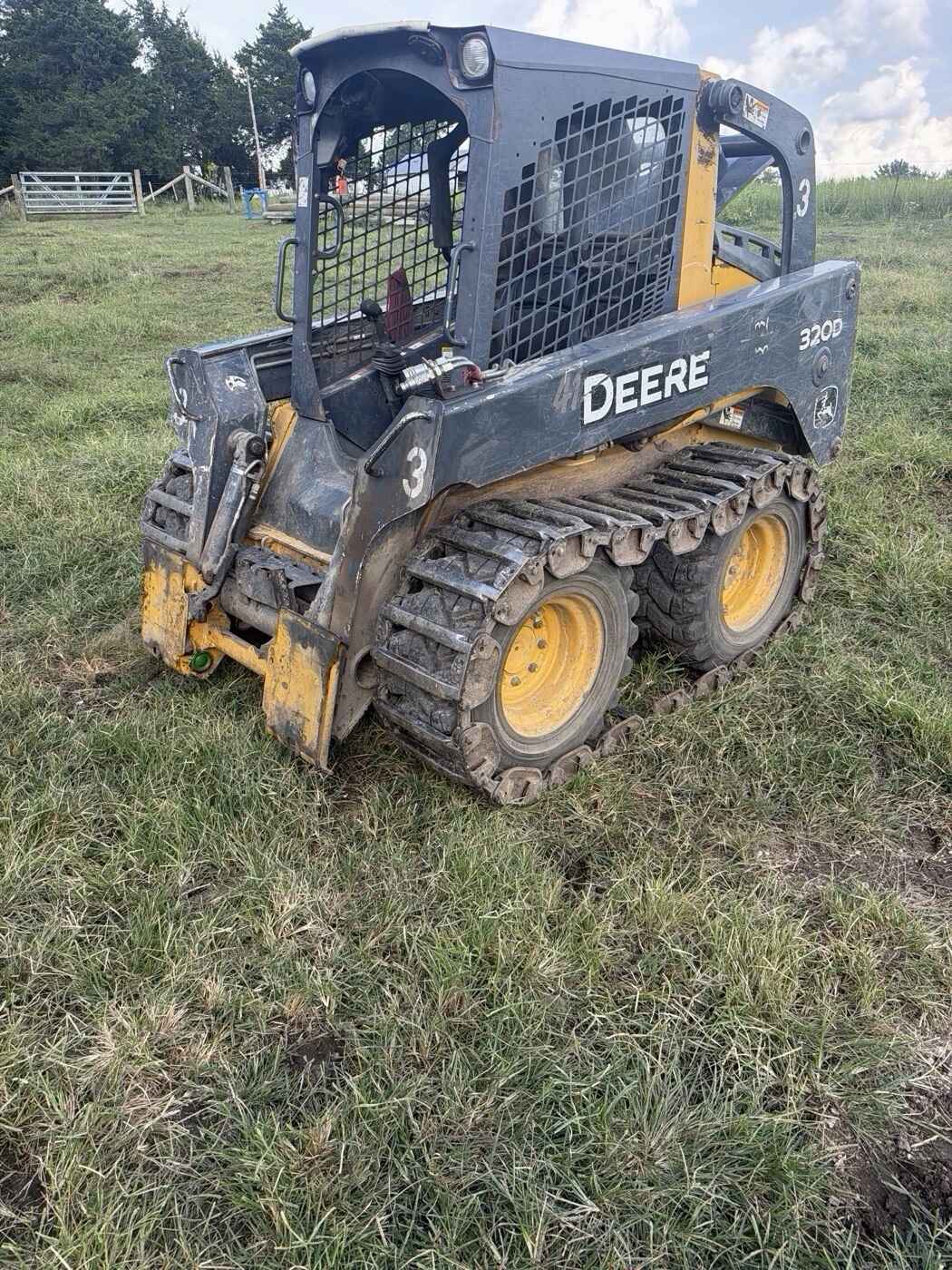 2013 Deere 320D Skid Steer
