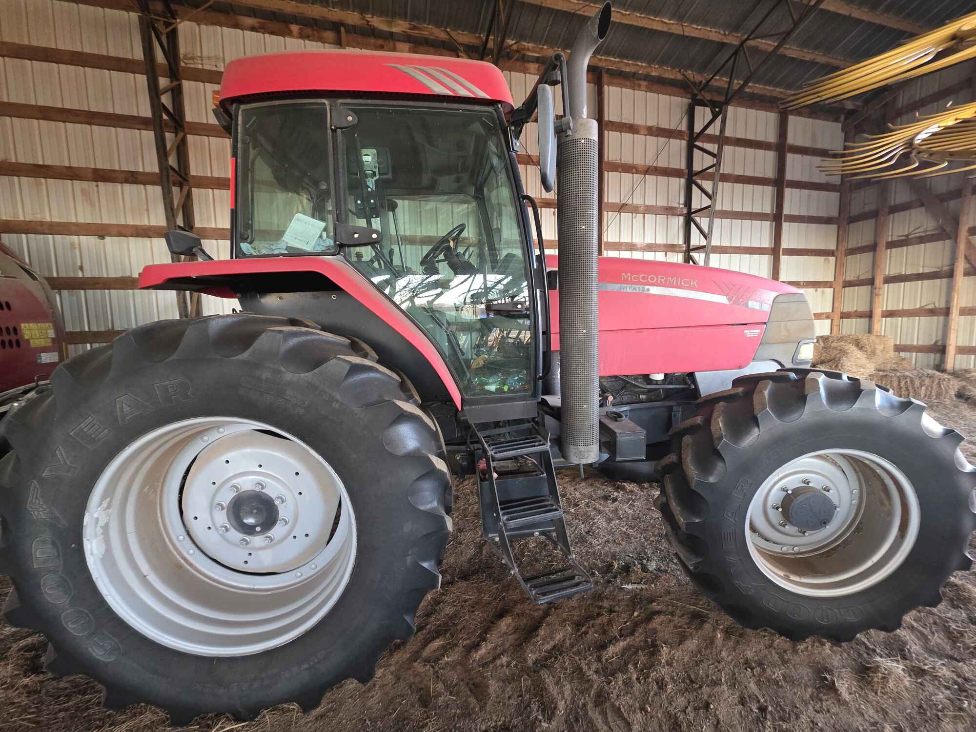 2007 MCCORMICK MTX120 Tractor Utility