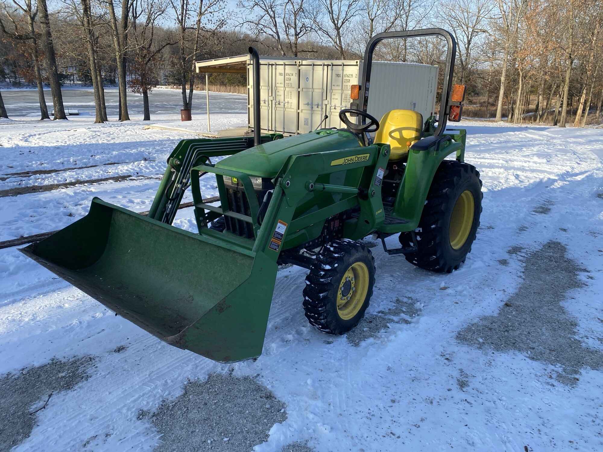 2014 JOHN DEERE 3032E Tractor Compact
