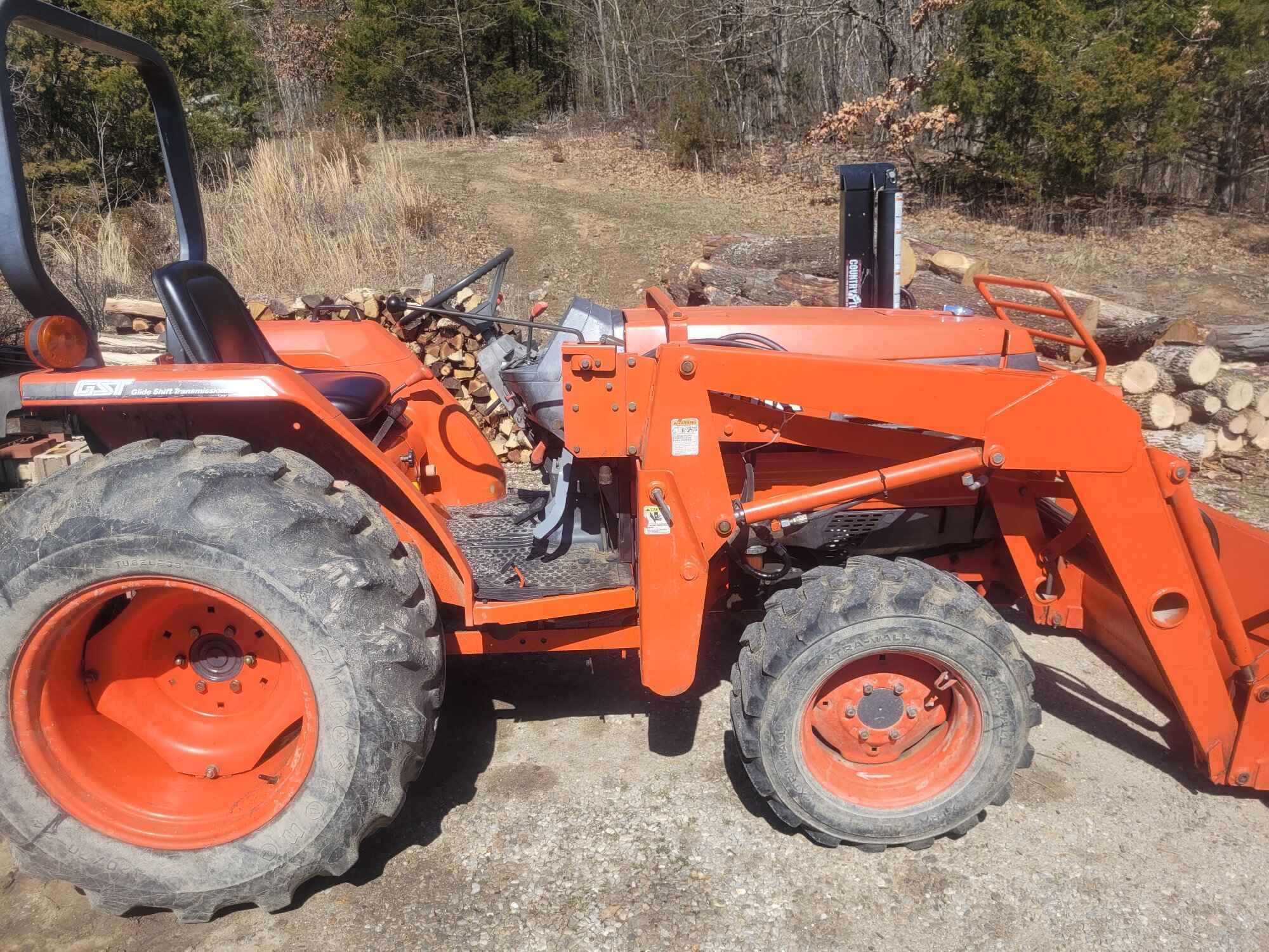 1990 KUBOTA L2900 Tractor Compact