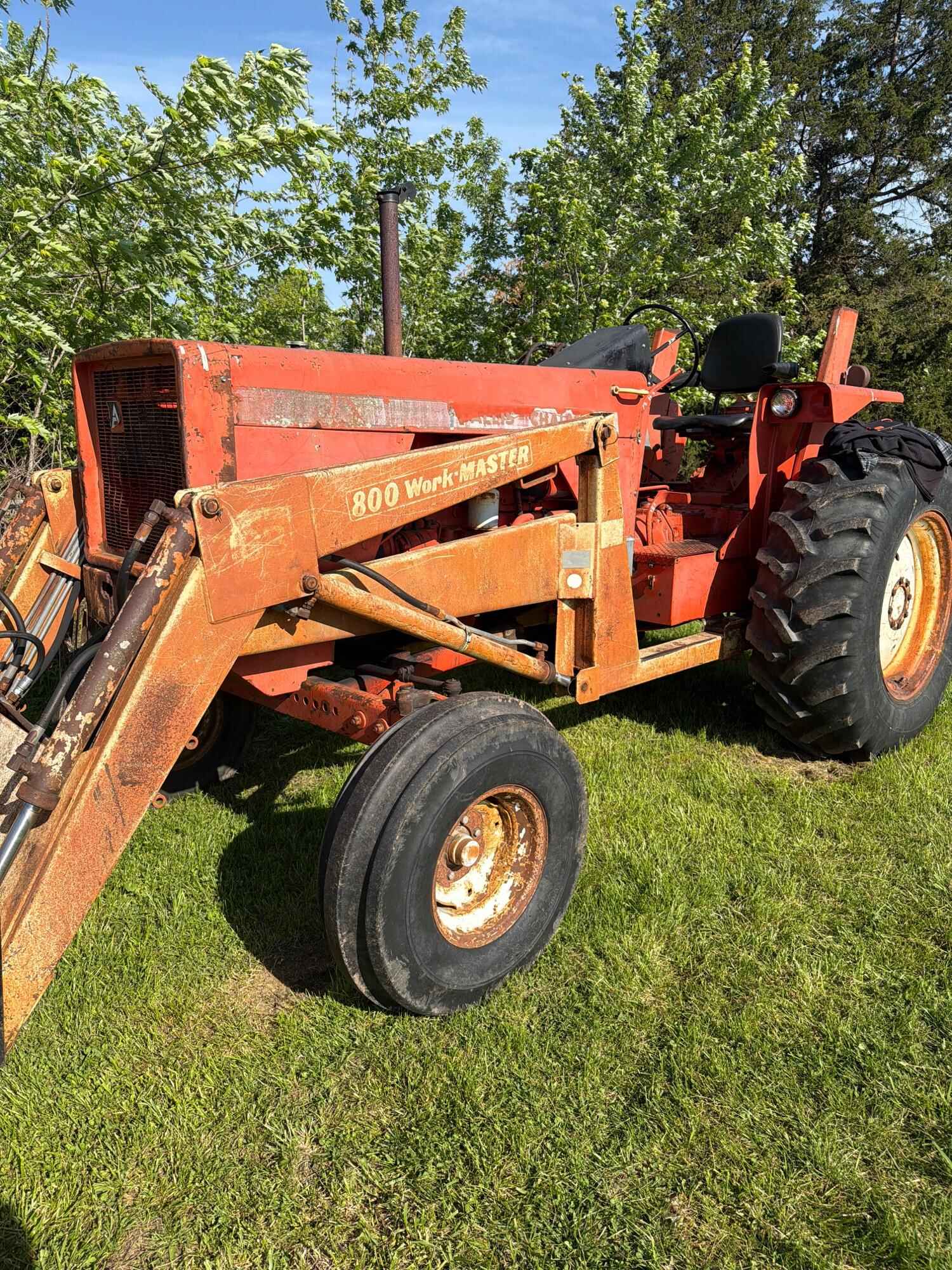 0000 ALLIS-CHALMERS 185 Tractor Row Crop